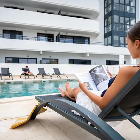 Nemea Les Hauts De Milady アパートホテル 4*