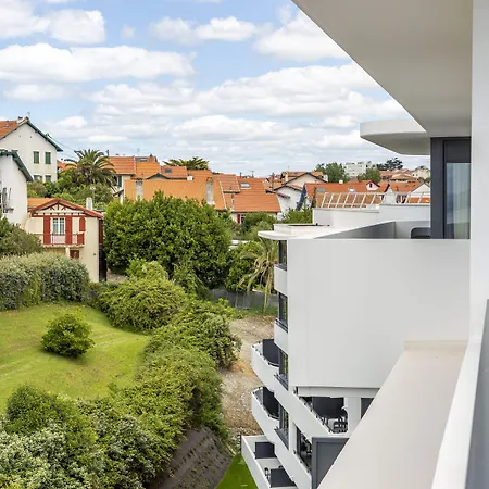 Nemea Les Hauts De Milady 4*