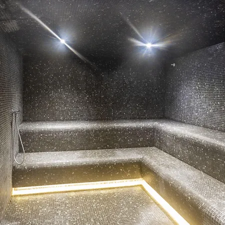 Nemea Les Hauts De Milady Aparthotel