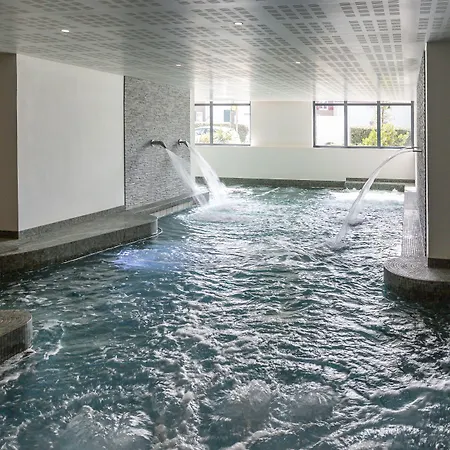 Nemea Les Hauts De Milady アパートホテル 4*