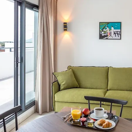 Apartmanhotel Nemea Les Hauts De Milady 4*