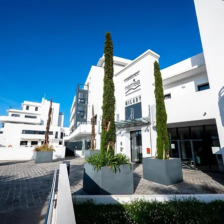 Nemea Les Hauts De Milady 4*