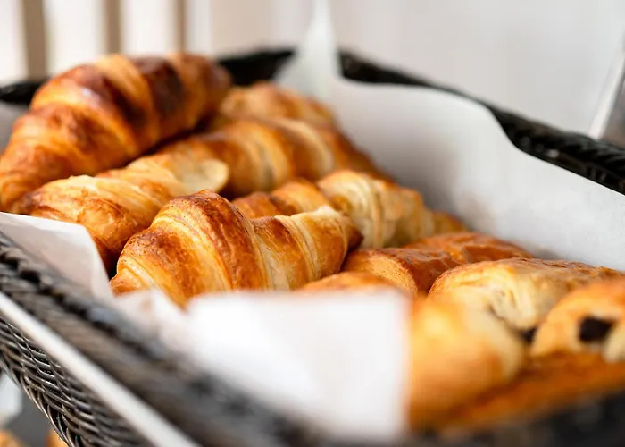 Nemea Les Hauts De Milady 4*